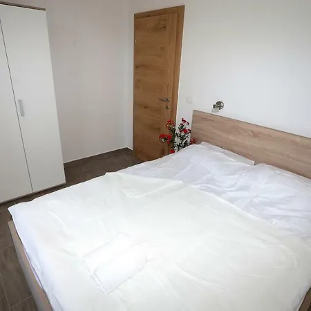 Apartment Roma *